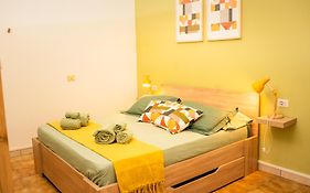 Chiru-Guest House